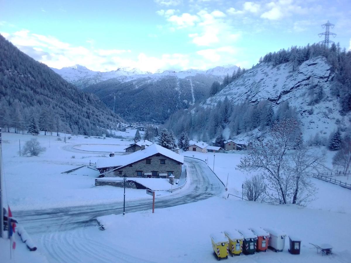 Hotel Les Granges La Thuile Exteriör bild