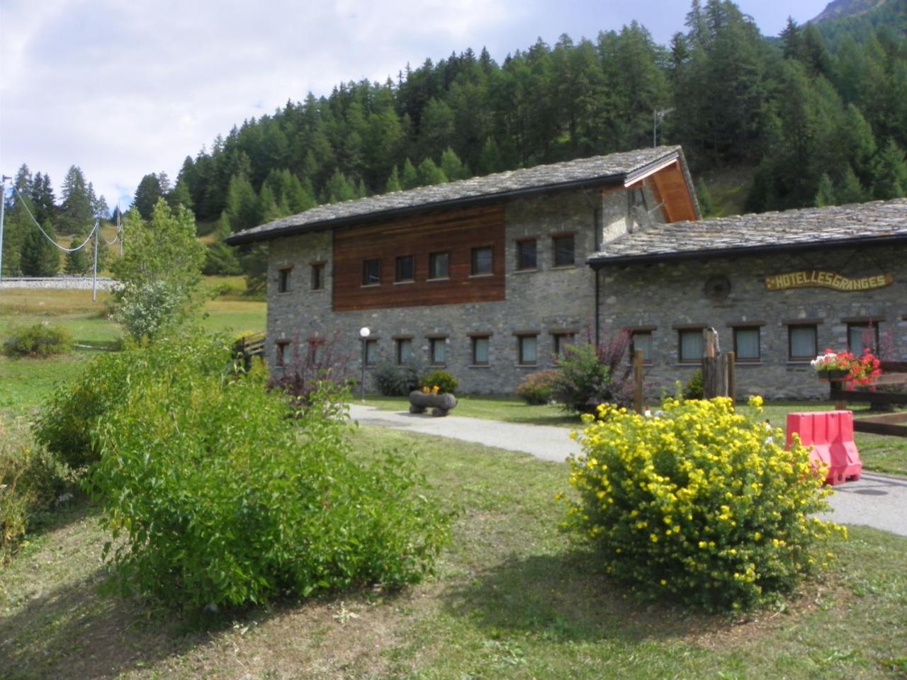 Hotel Les Granges La Thuile Exteriör bild